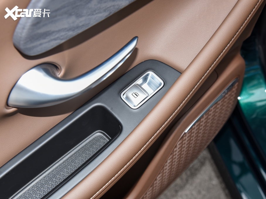 20238 ܰ 2.0T DCT