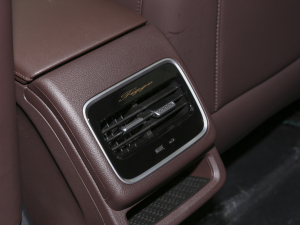 2024܊ 290T p 7 п؅^