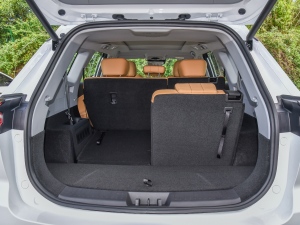 2024܊ 390T (q)p 7 g