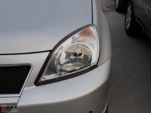 2010款1.8L 手动舒适型 大灯
