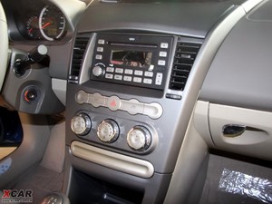 2010款1.6L 手动豪华版 中控台