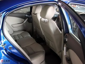 2010款1.6L 手动豪华版 空间座椅