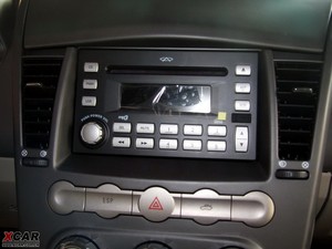 2010款1.6L 手动豪华版 音响调节