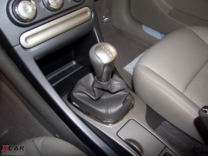 2010款1.6L 手动豪华版 换挡杆