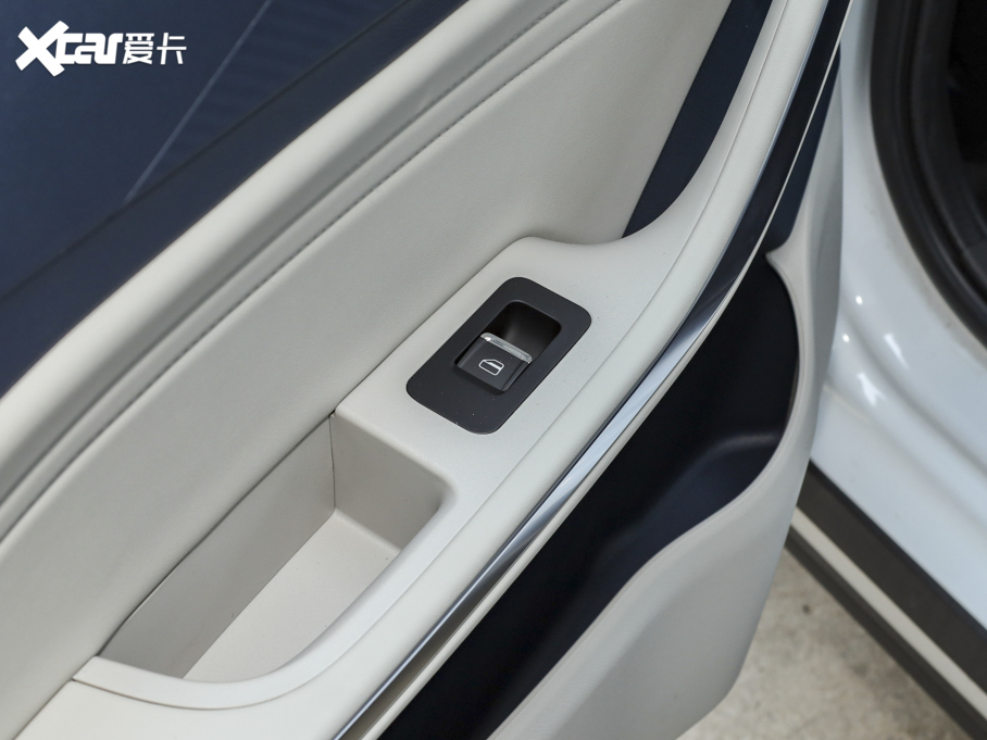 20243x  1.5L CVTr(sh)