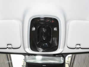 2024款2.0T 两驱尊贵版 5座 中控区