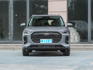 2024款2.0T 两驱尊贵版 5座 整体外观