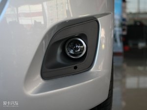 2010款1.5L 进取版 前雾灯