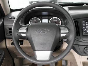 2011款1.5L 手动卓悦版 方向盘
