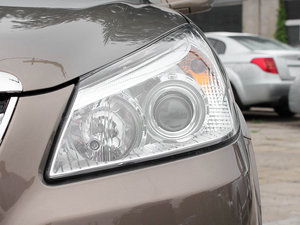 2011款1.5L 手动优悦版 大灯