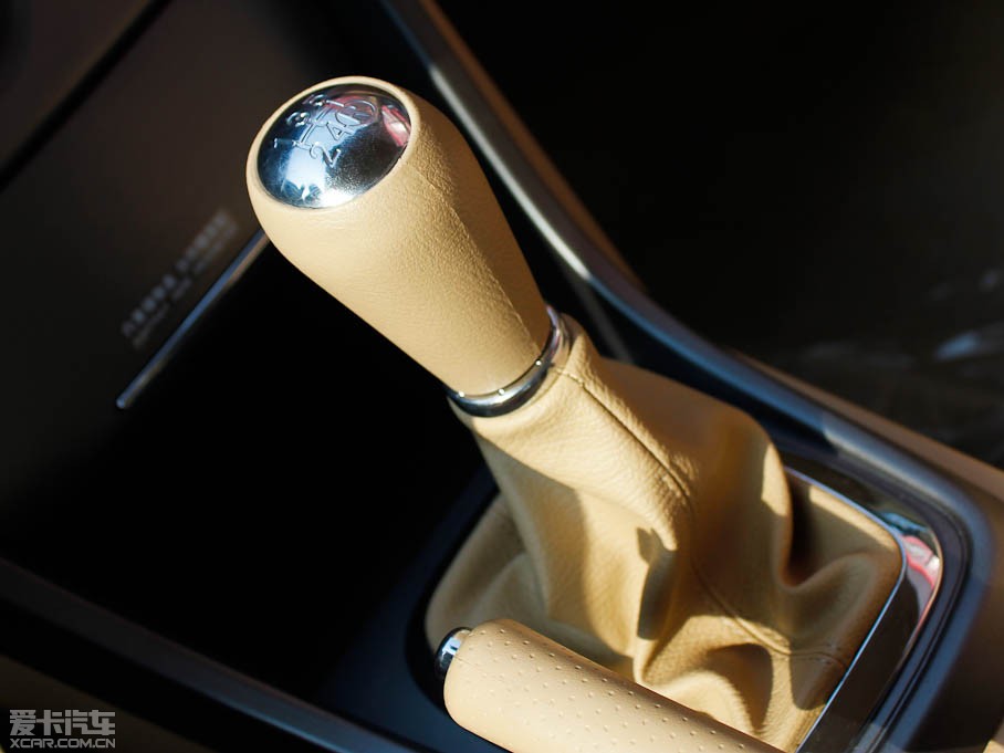 2011���� ��Ӣ�� 1.6DVVT �ք�(d��ng)���m��