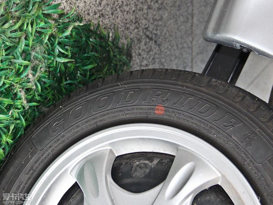 2012QQ3 rа 1.0L քӐ