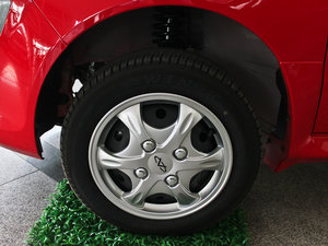 2012款运动版 1.0L 手动启航型 轮圈