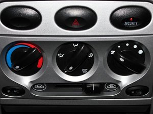 2012\Ӱ 1.0L քӆ {{