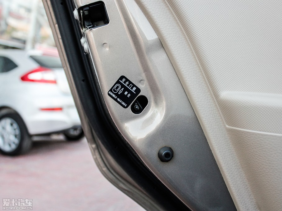 2012E5 1.5L քӔ֊W\