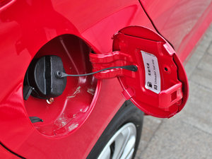 2013款1.5L 手动锐意版 油箱盖
