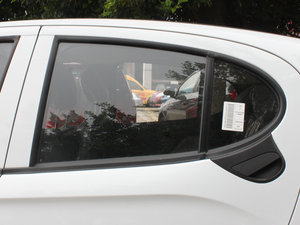 2013款1.0L 手动活力版 细节外观