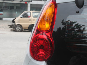 2013款1.0L 手动活力版 细节外观
