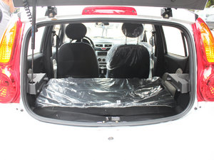 2013款1.0L 手动活力版 空间座椅