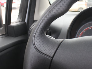 2013款1.0L 手动活力版 中控区