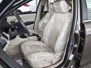 2013款1.6L DVVT 手动致尚版 主驾驶座椅