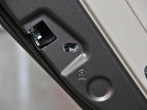 2013款1.6L DVVT 手动致尚版 空间座椅