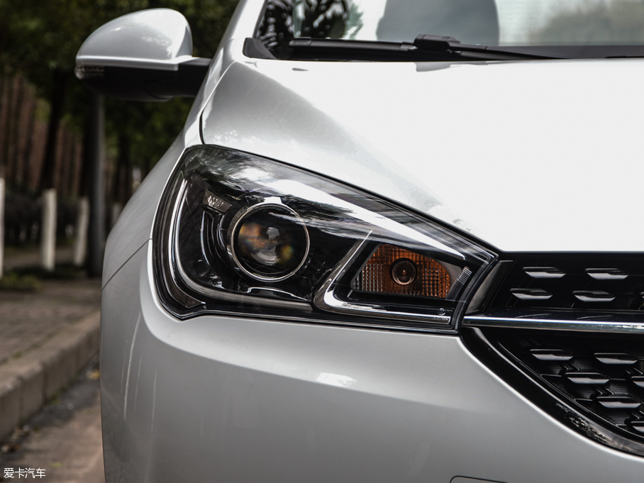 2016��ȫ�°����5 1.5L CVT�I(l��ng)�J��