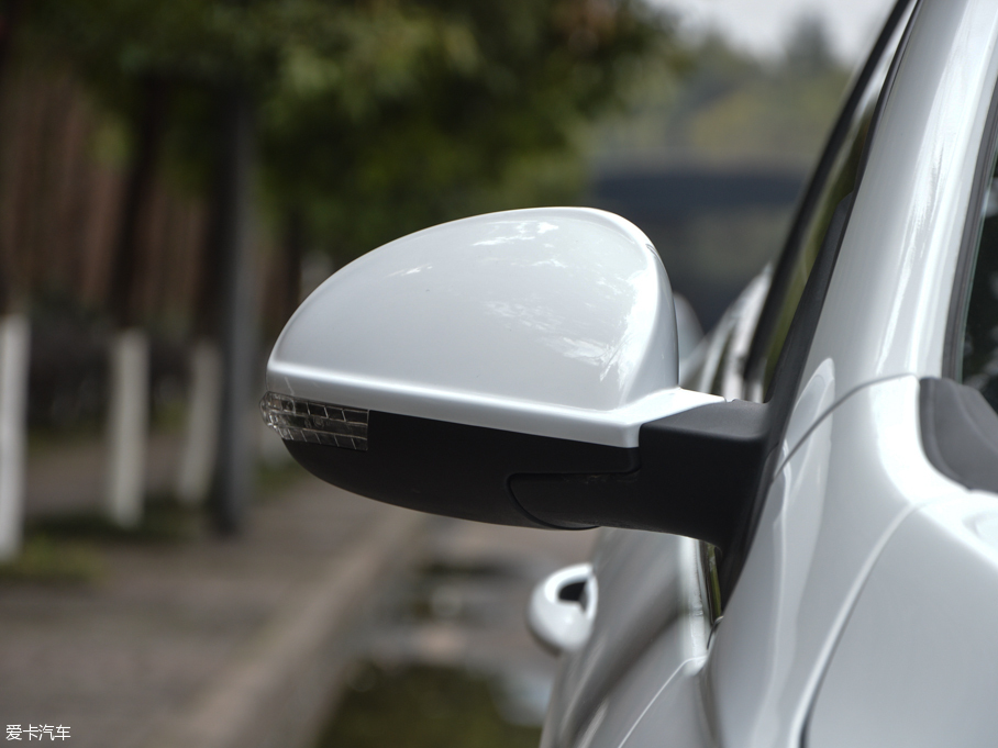 2016��ȫ�°����5 1.5L CVT�I(l��ng)�J��