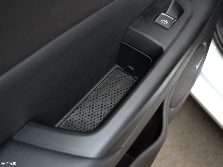 2016��ȫ�°����5 1.5L CVT�I(l��ng)�J��