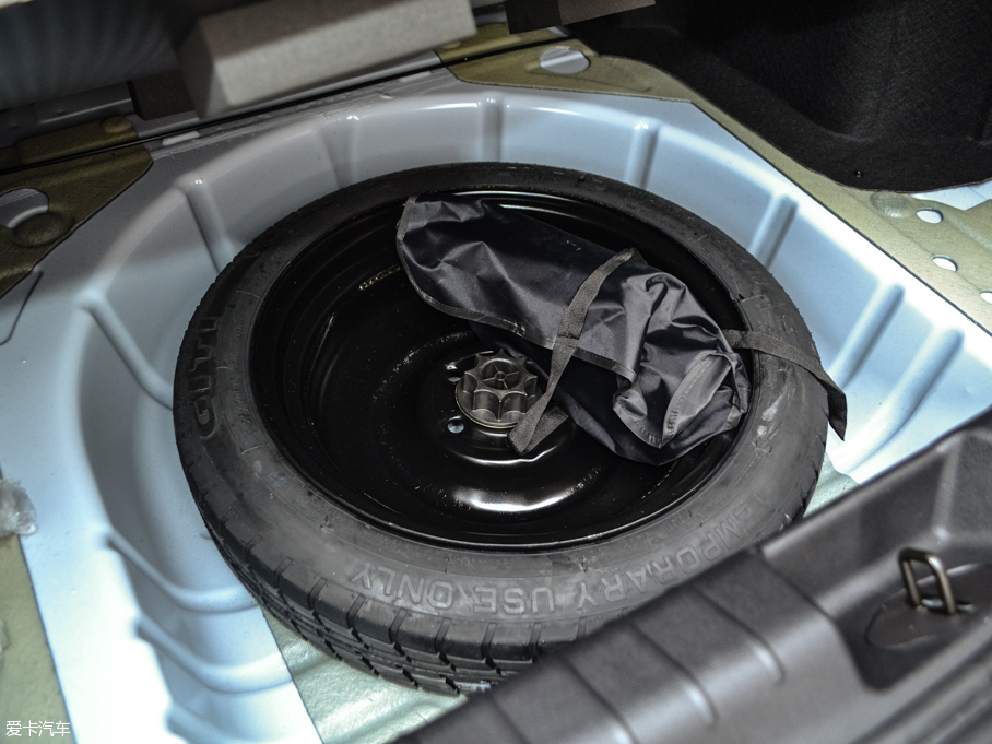 2016��ȫ�°����5 1.5L CVT�I(l��ng)�J��