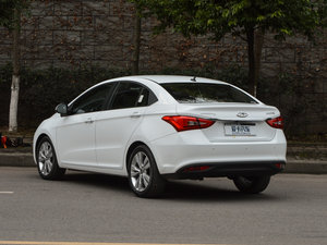 2016款1.5L CVT领锐版 左后45度