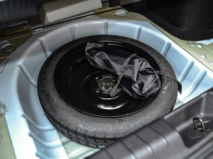 2016款1.5L CVT领锐版 备胎