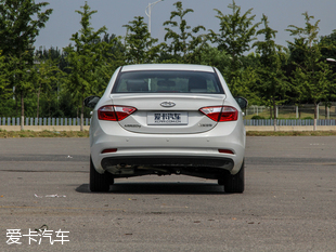 奇瑞汽車2015款艾瑞澤7