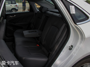 奇瑞汽車2015款艾瑞澤7