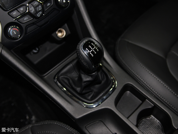 奇瑞汽車2015款艾瑞澤7