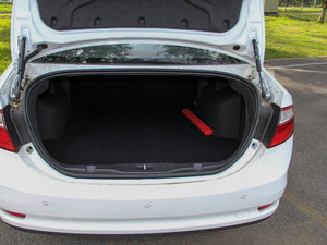 2015款1.5T 手动致享版 行李厢空间