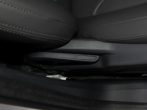 2015款1.5T 手动致享版 空间座椅