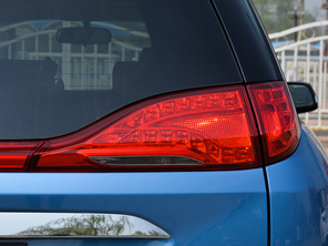 奇瑞汽車2015款艾瑞澤M7