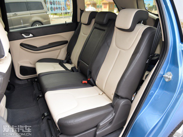 奇瑞汽車2015款艾瑞澤M7