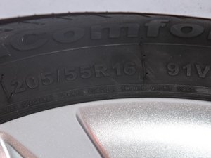 2015款1.8L 手动宽适版 轮胎尺寸