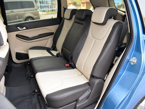 2015款2.0L CVT宽享版 后排座椅