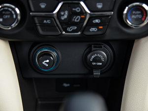 2015款2.0L CVT宽享版 中控区