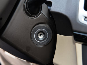 2015款2.0L CVT宽享版 中控区