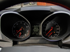 奇瑞汽車2015款瑞虎5