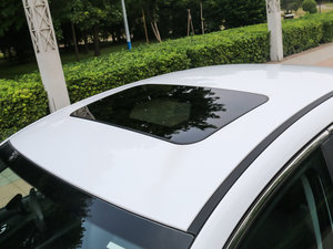 2016款1.6L CVT致享版 车顶