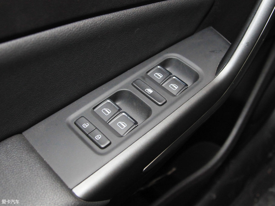 2017��ȫ�°����5 1.5L CVT�I(l��ng)����