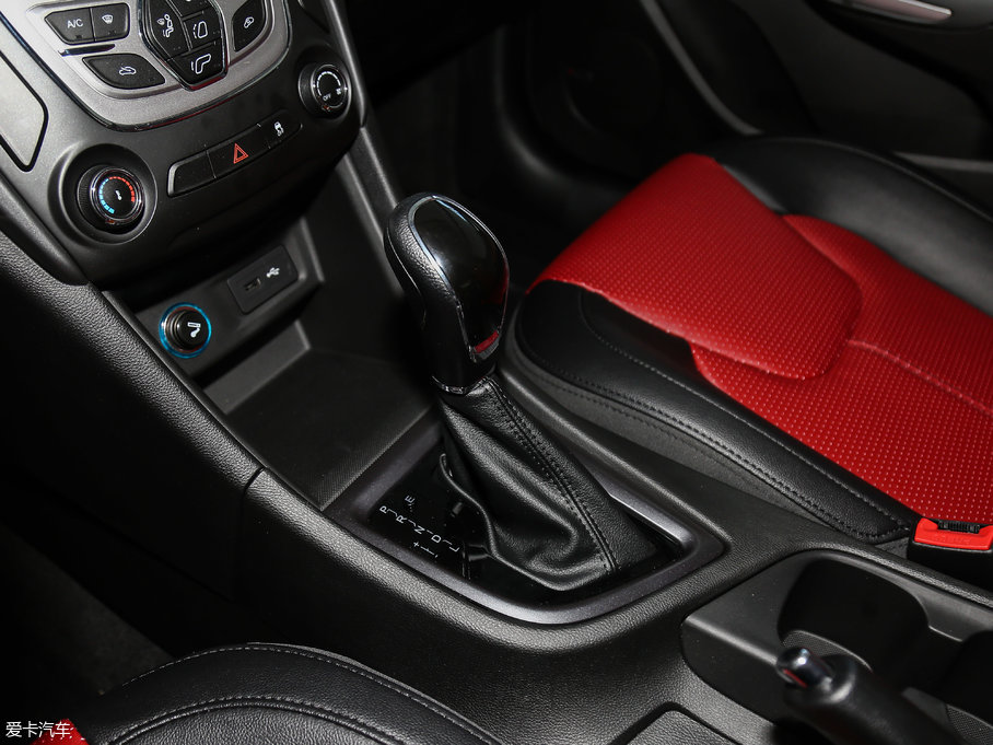 奇瑞汽車2017款艾瑞澤5