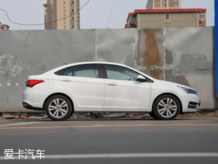 奇瑞汽車2017款艾瑞澤5
