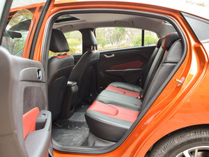2017款Sport 1.5T 手动豪华版 后排空间