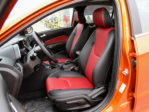 2017款1.5L CVT尊贵版 主驾驶座椅